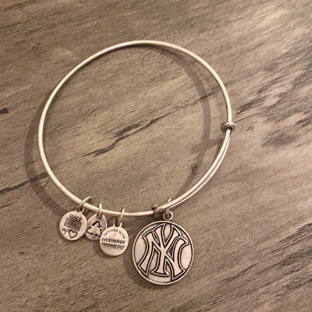 Alex + Ani Yankees bracelet